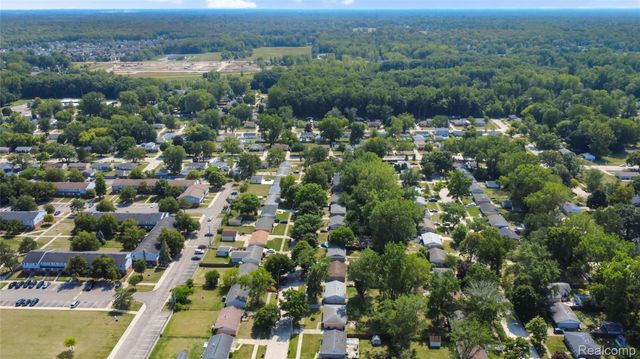 15768 Wendy Street, Taylor, MI 48180