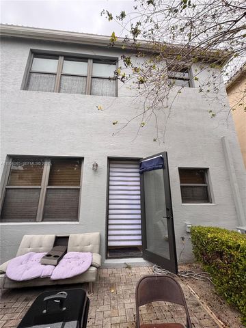 772 NE 191st Ter 772, Miami, FL 33179