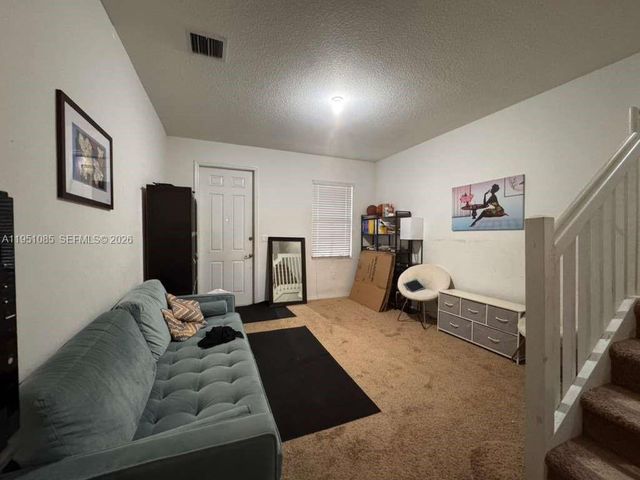 772 NE 191st Ter 772, Miami, FL 33179