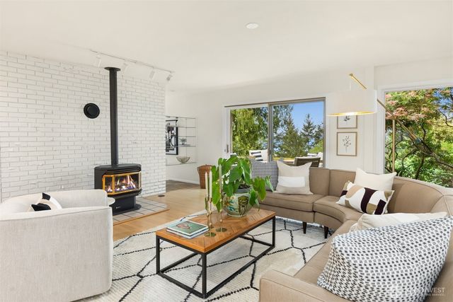 10700 NE Broomgerrie Road, Bainbridge Island, WA 98110