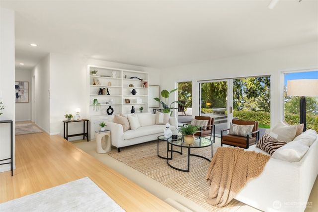 10700 NE Broomgerrie Road, Bainbridge Island, WA 98110