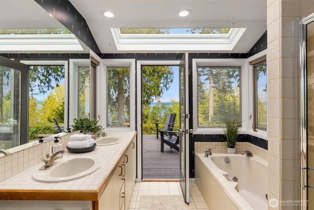 10700 NE Broomgerrie Road, Bainbridge Island, WA 98110