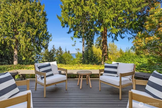 10700 NE Broomgerrie Road, Bainbridge Island, WA 98110