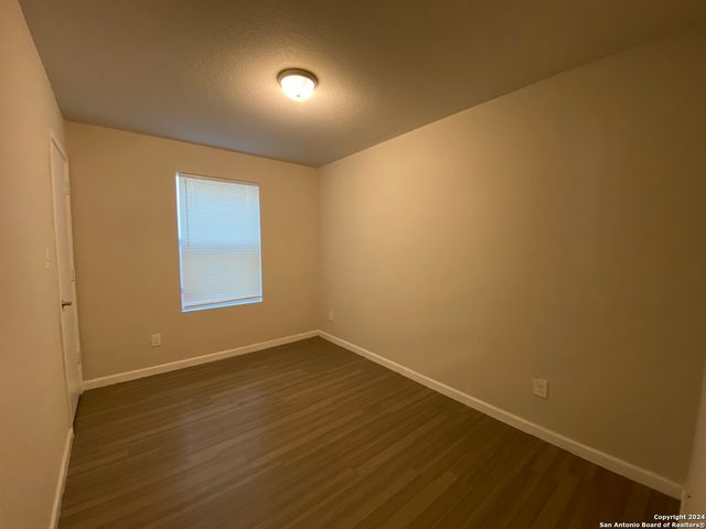 1611 N NAVIDAD ST, San Antonio, TX 78201