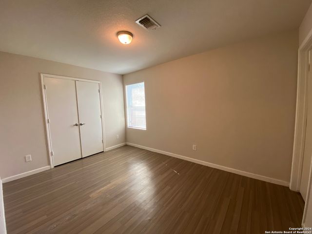 1611 N NAVIDAD ST, San Antonio, TX 78201