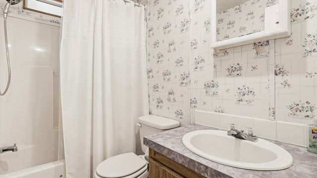 543 Cat Island Road, Defuniak Springs, FL 32433