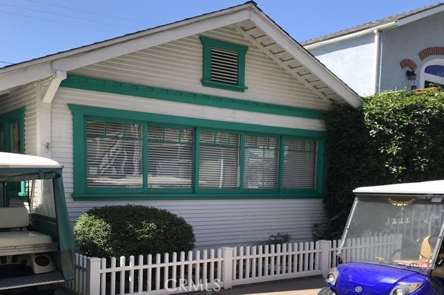 335 Clemente Avenue, Avalon, CA 90704