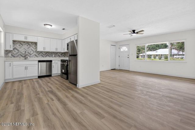 133 MAGNOLIA Avenue E, East Palatka, FL 32131
