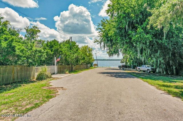 133 MAGNOLIA Avenue E, East Palatka, FL 32131