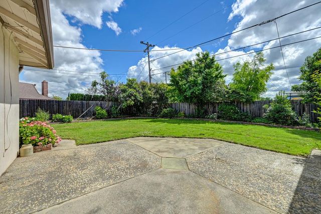 7430 Conrad Dr, Sacramento, CA 95828