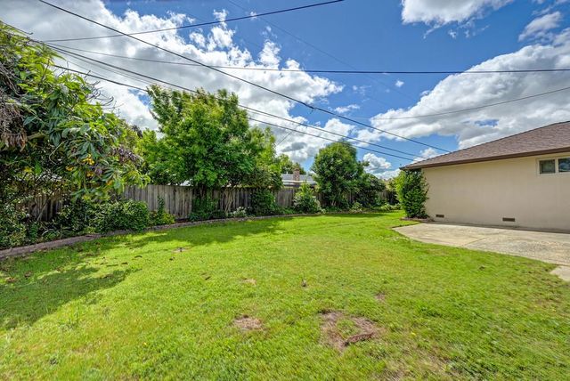 7430 Conrad Dr, Sacramento, CA 95828