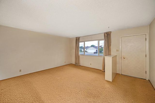 7430 Conrad Dr, Sacramento, CA 95828