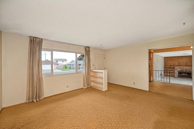 7430 Conrad Dr, Sacramento, CA 95828