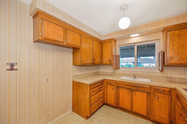 7430 Conrad Dr, Sacramento, CA 95828