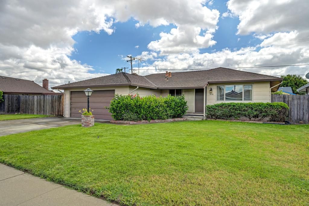7430 Conrad Dr, Sacramento, CA 95828