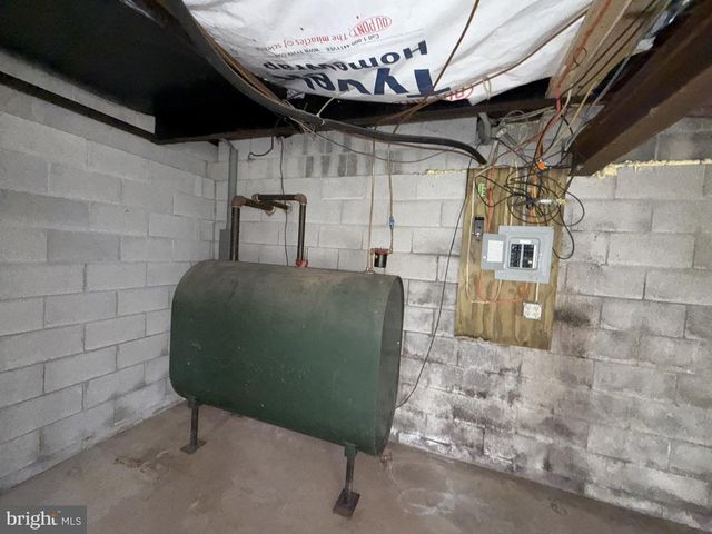 87 CHEVY LN, Newport, PA 17074