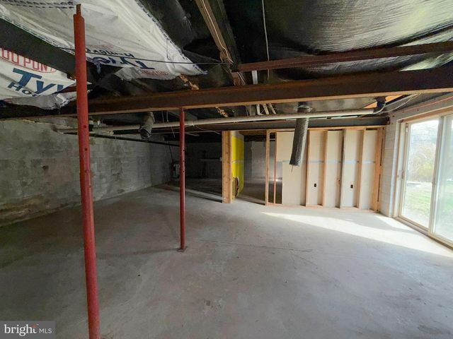 87 CHEVY LN, Newport, PA 17074