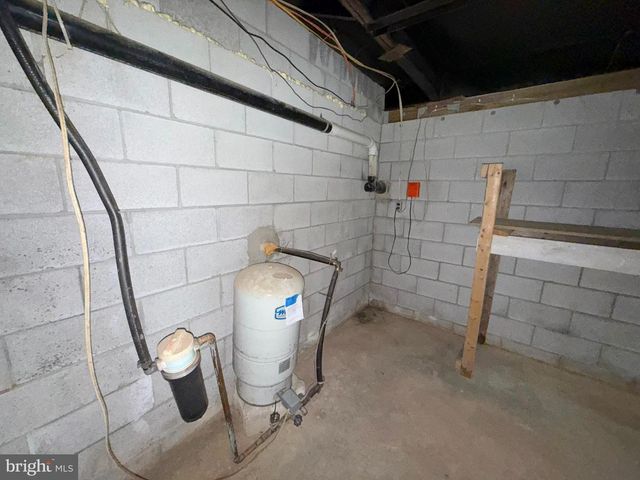 87 CHEVY LN, Newport, PA 17074