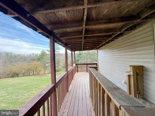 87 CHEVY LN, Newport, PA 17074