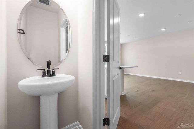 119 Lyla Lane, New Brunswick, NJ 08901