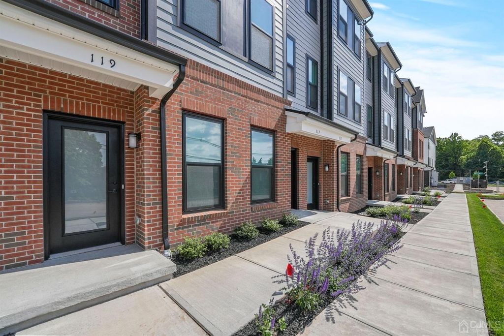 119 Lyla Lane, New Brunswick, NJ 08901