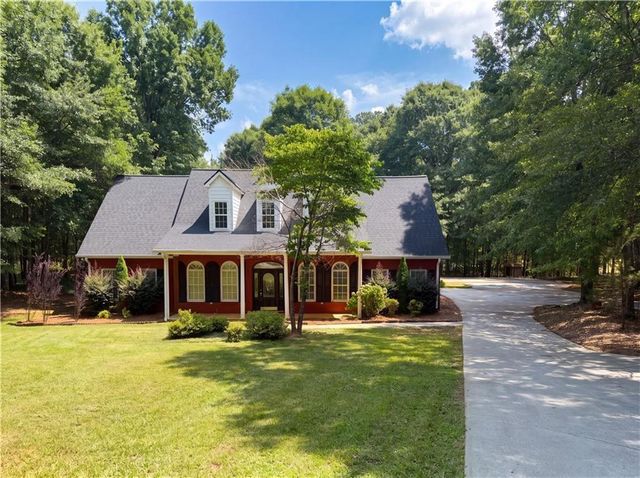 346 Carnation Drive, Social Circle, GA 30025