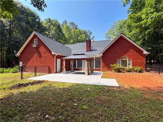 346 Carnation Drive, Social Circle, GA 30025