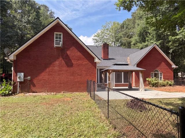 346 Carnation Drive, Social Circle, GA 30025