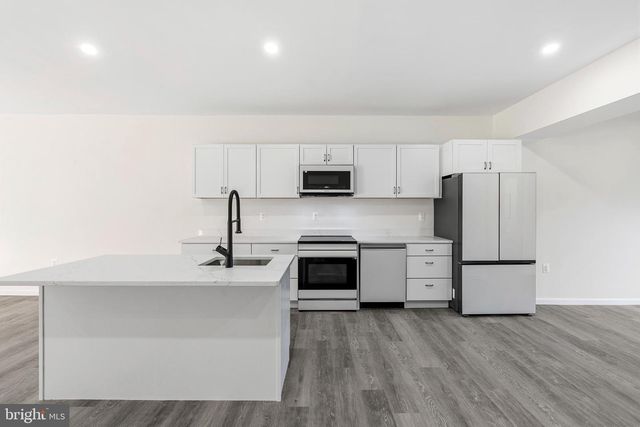 917 EMERSON ST NW, Washington, DC 20011