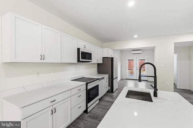 917 EMERSON ST NW, Washington, DC 20011