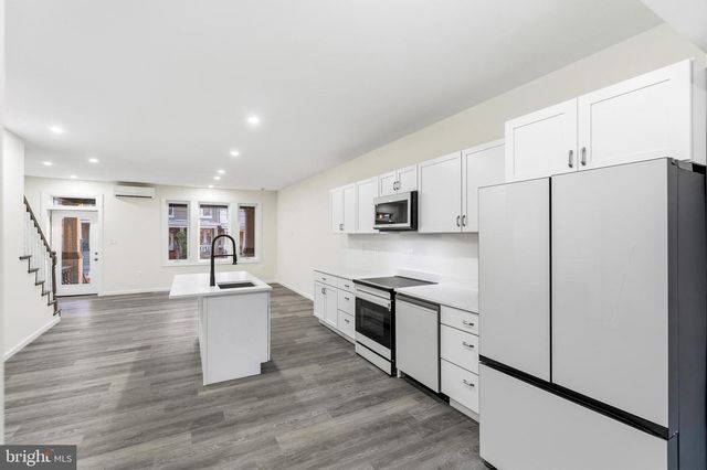 917 EMERSON ST NW, Washington, DC 20011