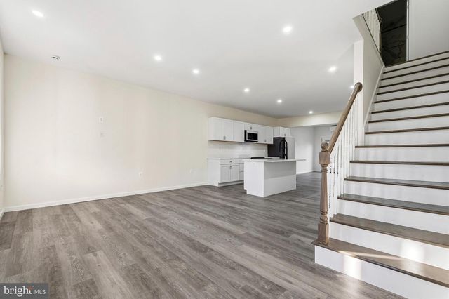 917 EMERSON ST NW, Washington, DC 20011