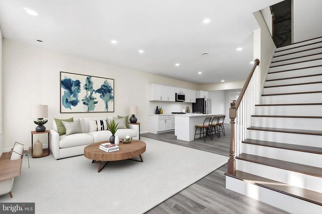 917 EMERSON ST NW, Washington, DC 20011