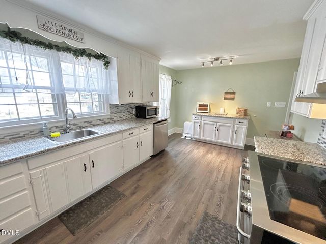 802 Russell Avenue, Reidsville, NC 27320