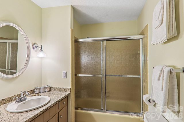 57 Chateau Place, Waynesville, NC 28786