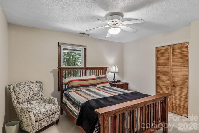 57 Chateau Place, Waynesville, NC 28786