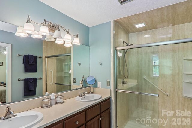 57 Chateau Place, Waynesville, NC 28786