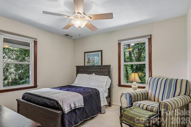 57 Chateau Place, Waynesville, NC 28786