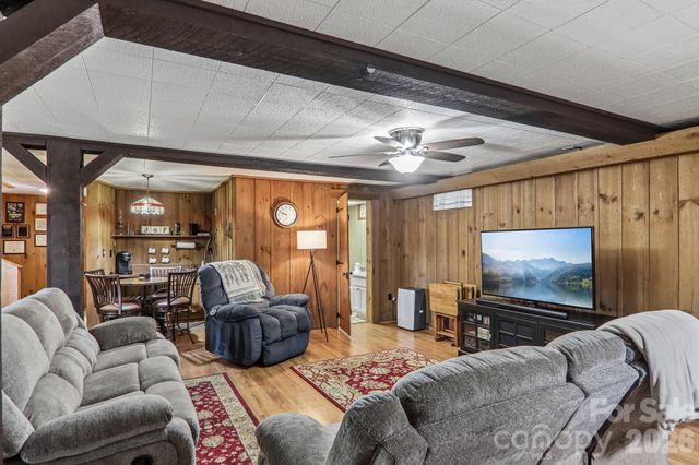 57 Chateau Place, Waynesville, NC 28786