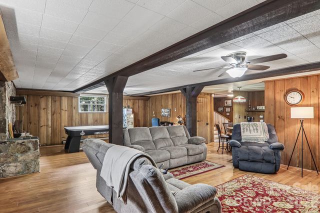 57 Chateau Place, Waynesville, NC 28786