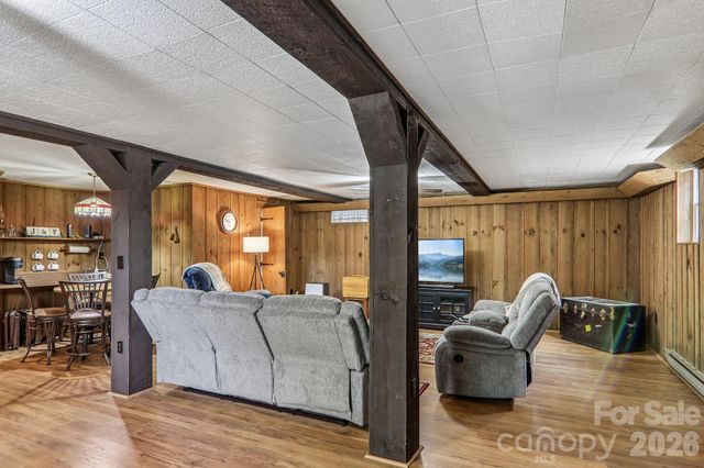 57 Chateau Place, Waynesville, NC 28786