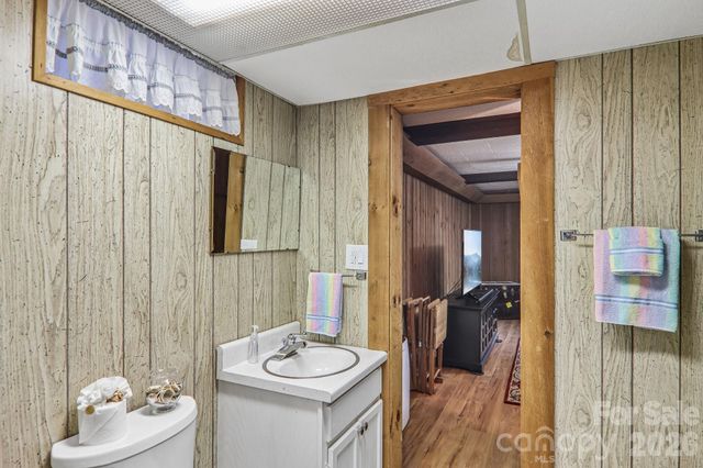 57 Chateau Place, Waynesville, NC 28786
