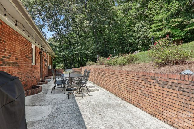 57 Chateau Place, Waynesville, NC 28786