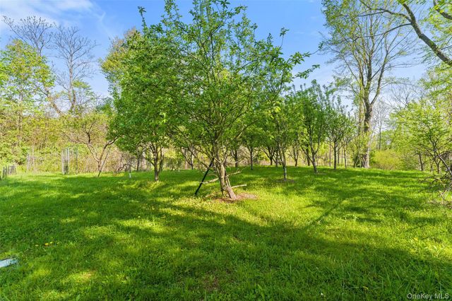 241 Chapel Hill Road, Highland, NY 12528