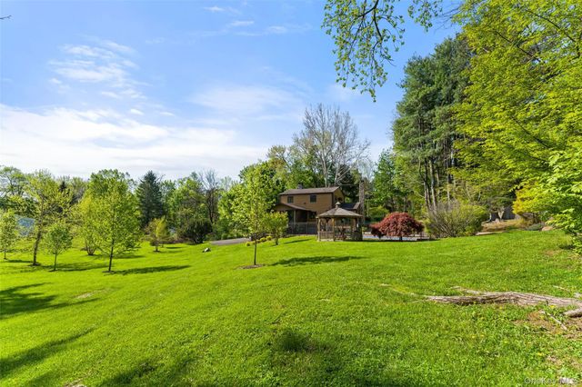 241 Chapel Hill Road, Highland, NY 12528