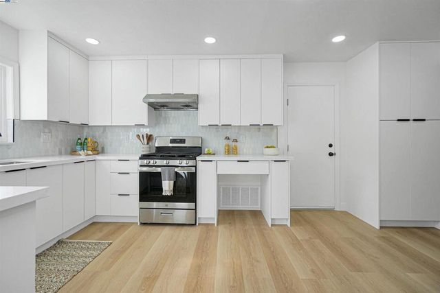 2126 Gross St, Milpitas, CA 95035