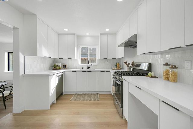 2126 Gross St, Milpitas, CA 95035