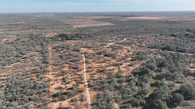 0000 CR 307, Jourdanton, TX 78026