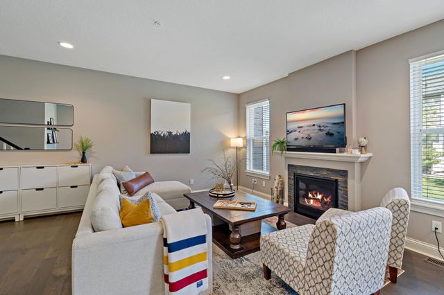 18147 Glassfern Lane, Lakeville, MN 55044