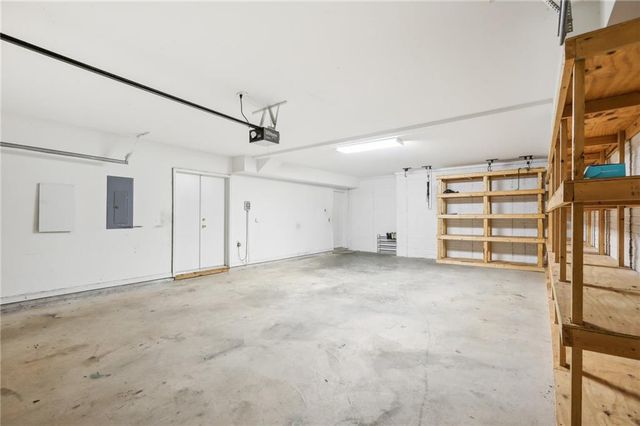 49 High Point Circle, Newnan, GA 30265